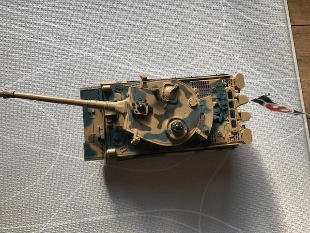 Large RC Twin Battle Tank Radio Remote Control Tank Abrams M1-A2 Vs Tiger-I - Image 1 of 4