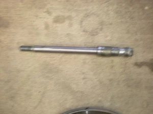 Honda 1984 VF 700 C Magna 750 2 Front Axle w Spacer - Picture 1 of 1