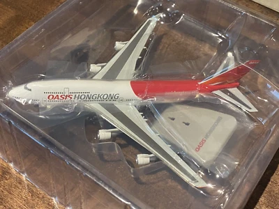 Hogan Oasis Hong Kong Airlines Boeing 747-400 B-LFA HG8713 1:400 Scale Model - Image 1 of 4