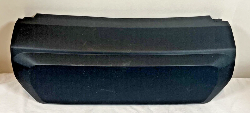 GMC Yukon XL Yukon XL Denali o placa de adorno suburbano 2021 GM1129130 84340919 Foto 1 de 4