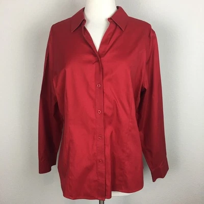 Top con botones rojo de algodón sin esfuerzo Naya Razzle rojo Chico's 2 Foto 1 de 4