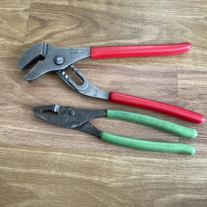Snap On Tools EE. UU. Rojo AWP120 Bomba de agua y verde 49ACF junta deslizante alicates de garra - Imagen 1 de 19