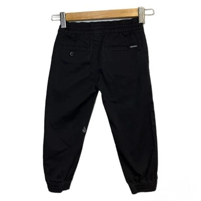 Calça chino atlética Volcom Joggers infantil tamanho 4T/5 preta sólida - Imagem 1 de 4