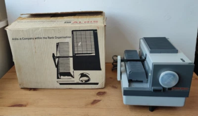 Rank Aldis SN12 35mm Slide Projector - Boxed - Powers On but Needs Bulb Prop/Dec - Image 1 of 4