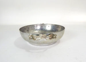 Vintage Dented Design Aluminum Serving Bowl With Flower Handles 9" - Picture 1 of 10