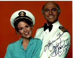 LAUREN TEWES and GAVIN MACLEOD Signed Autographed 8x10 THE LOVE BOAT Photo - Picture 1 of 1