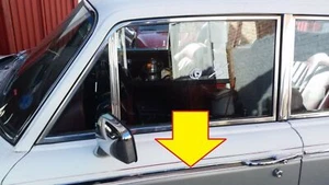 65 to 80 ROLLS ROYCE SILVER SHADOW LEFT FRONT DOOR MOULDING 6 - Picture 1 of 1