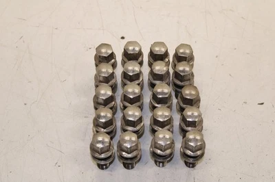 Juego de 20 pernos de tuerca de rueda Maserati Ghibli S Q4 2014-2020 670005351 OEM Foto 1 de 4