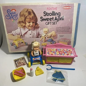 VTG Remco Toy Doll Sweet Strolling April Play Set 1973 COMPLETE w/ Original Box - Picture 1 of 18