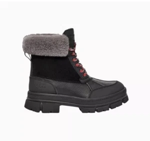 UGG WOMEN’S ASHTON ADDIE BLACK - sz 7.5 US NEW EU 38.5 - Picture 1 of 8