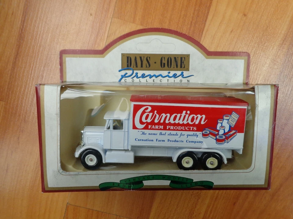 LLEDO DAYS GONE CLASSIC 1937 SCAMMELL 6 WHEELER 'CARNATION' REF 44012 - Image 1 of 1