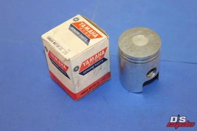 YAMAHA YL1 YL1E 1966/1967 PISTÓN GENUINO NOS (0,25) - # 134-11635-01 Foto 1 de 4