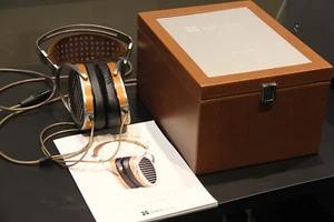 HiFiMAN HE-1000 V2 Stealth Open Back Planar Magnetic Headphone (trade in) - Picture 1 of 5