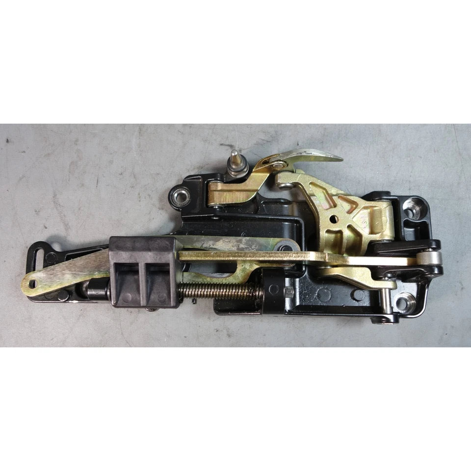 Pestillo de bloqueo superior convertible delantero derecho BMW E46 serie 3 2000-2006 reconstruido OEM Foto 1 de 4