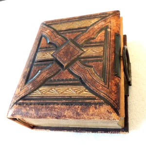 Lot of CDV TINTYPE and others in  ALBUM 28 Images  in LEATHER ALBUM - Picture 1 of 18