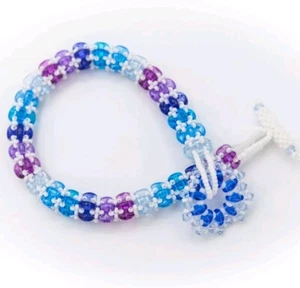 Armband Lila Blau Weiß Knebelverschluss Handmade Unikat Damen Schmuck 17,5 cm - Bild 1 von 6