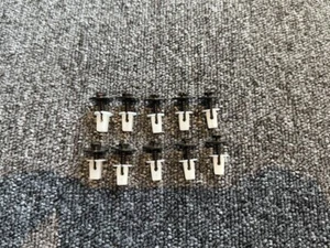 PASSEND FÜR FORD AUSSEN STOßSTANGE VORNE KOTFLÜGEL SPREIZMUTTER & SCHRAUBEN TÜLLEN CLIPS - Bild 1 von 10