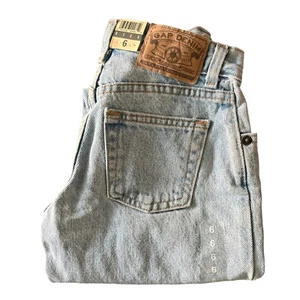 Vintage Gap Denim Kids Size 6 Relaxed Fit Light Blue Jeans MADE IN USA RN54023 - Picture 1 of 11