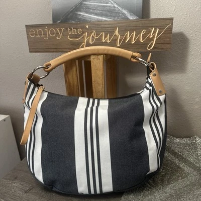 Bolso de Mano MAXX NEW YORK Azul Denim y Blanco Lona Rayas Cremallera Usado en Excelente Condición-Como Nuevo Foto 1 de 4