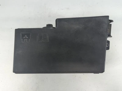 Módulo de relé de caja de fusibles Volvo S40 2008-2010 8688040 NU2JJ Foto 1 de 4