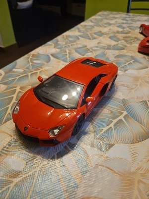 New Ray LAMBORGHINI AVENTADOR LP700-4 RED 1:24 - Immagine 1 di 3