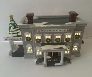 Dept  56 Snowy Hills Hospital 1993  Lighted Collectible VTG - Picture 1 of 14