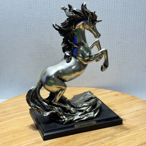UNICORN Resin 11" Sculpture with Silver Metallic Finish - Bild 1 von 16