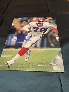 BUFFALO BILLS BRUCE SMITH #78 SIGNED 11X14 PHOTO HOF 2009 Running Pose Beckett - Picture 1 of 1