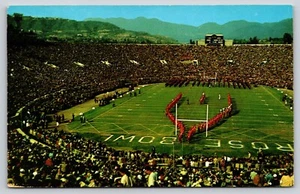 Postal Entre las Mitades Rose Bowl Pasadena California Año Nuevo Fútbol - Imagen 1 de 2