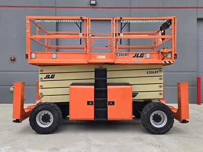 2017 JLG 530LRT 4X4 KUBOTA DIESEL 53' 1500 LB ROUGH TERRAIN SCISSOR LIFT GENIE - Image 1 of 4