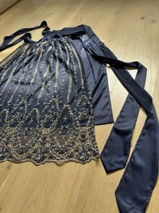 2X Damen Trachten Dirndl Schürze Länge ca. 94 cm 1x Satin 1x Spitze - Bild 1 von 5