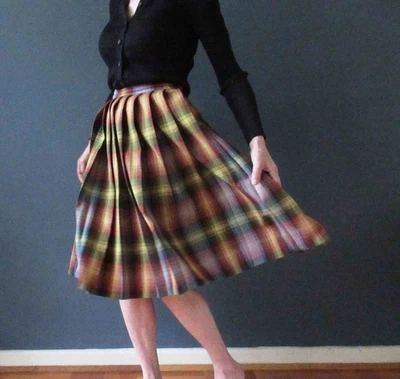Falda falda escocesa plisada de lana hecha a mano pequeña pequeña Foto 1 de 4