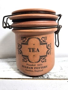 FULHAM POTTERY TERRACOTTA GASKET LID TEA CONTAINER/CANISTER MADE IN LONDON - Picture 1 of 3