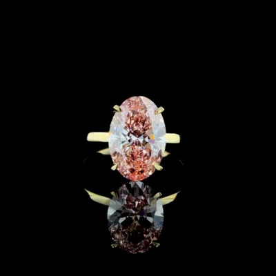 Anillo de diamantes cultivados en laboratorio ovalado de 4 quilates para anillo de compromiso rosa vivo VS2 IGI certificado Foto 1 de 4