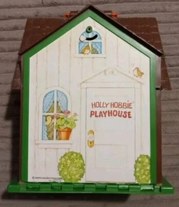 1976 Holly Hobbie Playhouse, Dolls, Rocking Horse, Wishing Well, Bed Fence Chair - Picture 1 of 15