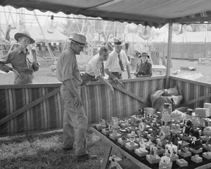 Ring Toss Game At Fair 1938 Vintage 8x10 Reprint Of Old Photo - Picture 1 of 1