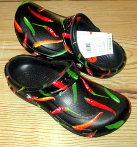 MENS CROCS BISTRO GRAPHIC CLOG HOT CHILI PEPPERS SLIDES SLIP ON SANDALS SIZE 7 - Picture 1 of 6