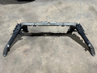 Cadillac CTS V-SPORT 2014-2019 soporte radiador delantero OEM Foto 1 de 4