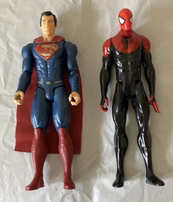  Figuras de ação 12 polegadas~ULTIMATE SPIDERMAN~2014 Hasbro & Superman 2016 Mattel  - Imagem 1 de 4