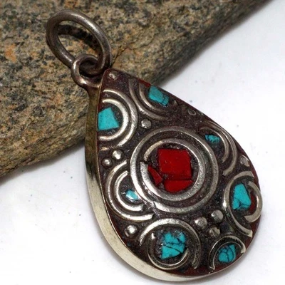 Colgante Nepalí Tribal Tibetano Turquesa Rojo Coral Joyería Talla 1.3" JW Foto 1 de 3