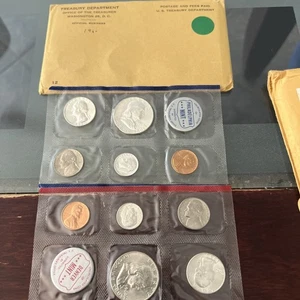 1960 U.S. Mint Set P & D With Government Envelope - Picture 1 of 1