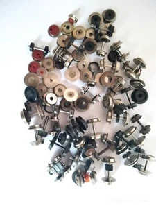 Gran lote ruedas y ejes escala N y HOe 9 mm. - Imagen 1 de 1