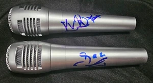 Kurupt & Daz Dillinger von Tha Dogg Pound signed Autogramm Mikrofone - Bild 1 von 1