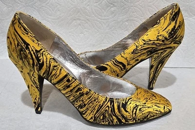 Zapatos de tacón de aguja Charles Jourdan Paris años 80 cuero seda negro y amarillo talla 7 Foto 1 de 4
