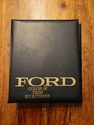Ford 1976 selecciones de colores y molduras libro de referencia del concesionario Foto 1 de 4
