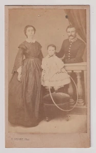 Algérie CDV Dupont à Oran -Militaire & sa famille- Vintage albumen print c.1868 - Picture 1 of 2