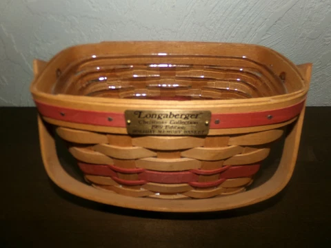 Longaberger Christmas HOLIDAY MEMORY Basket RED + Protector Perfect Condition Cover