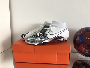 football boots size 11.5