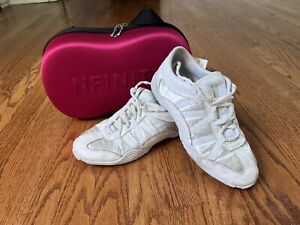 Nfinity Evolution Cheerleading Shoes with carrying case WHITE size 8.5 UC