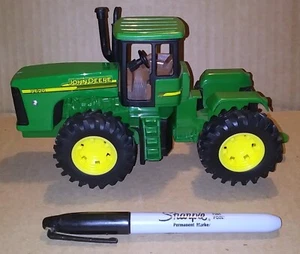 RARE DESIGN JOHN DEERE 9620 GREEN CAST IRON 4 WHEEL TRACTOR TOY MODEL 10517YL01  - Picture 1 of 7